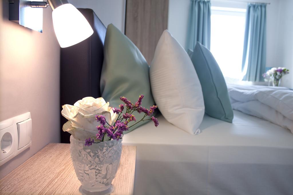 Claro Garni Bed & Breakfast