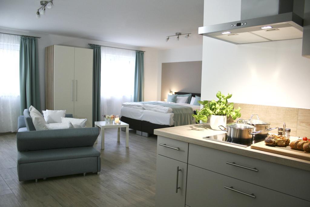 Claro Garni Bed & Breakfast 3*